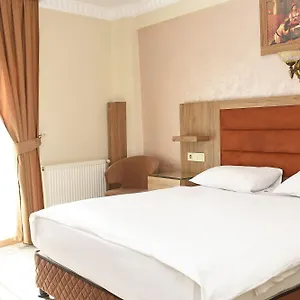 Grand Umit 2*, Estambul Turquía