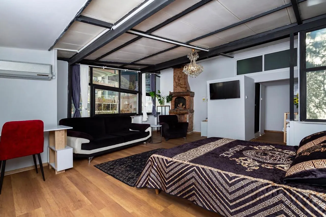 8 Rooms House Balçova