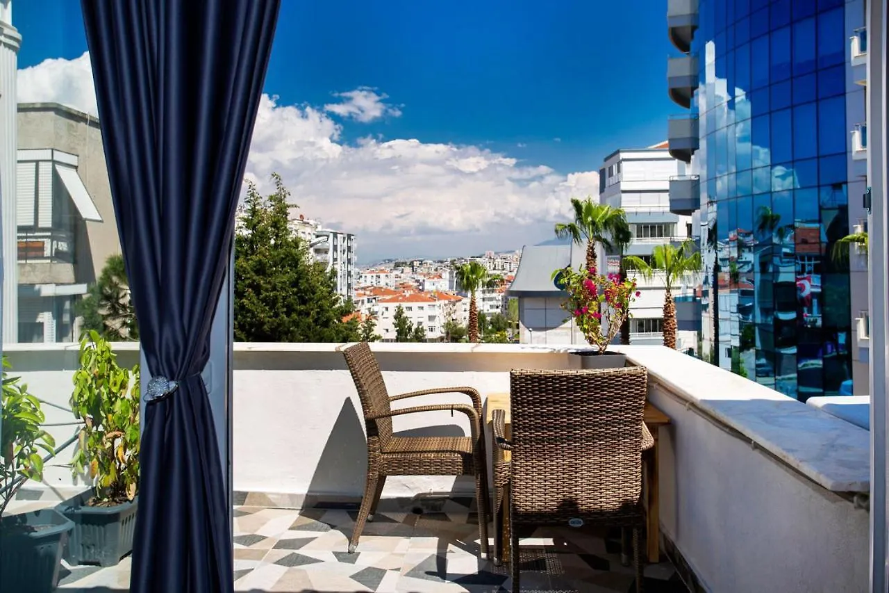 8 Rooms House Balçova 0*,  Turquía
